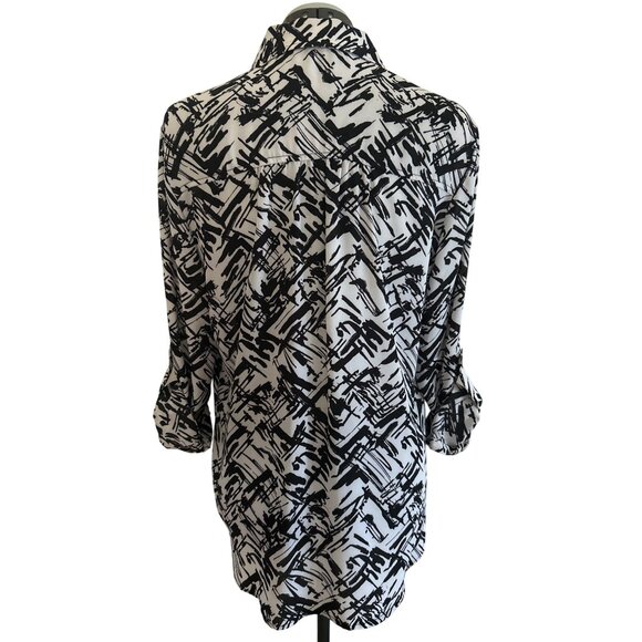 Black & White Abstract Print Button-Up Shirt With Roll-Tab Sleeves Large - Picture 4 of 6